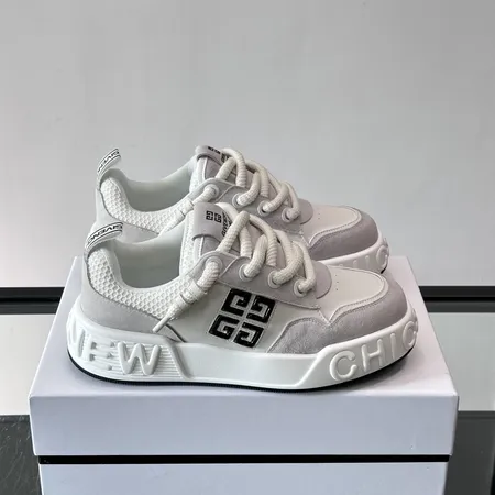 ジバンシィ カジュアルシューズ