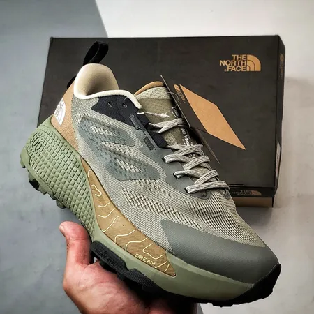 ノースフェイス スニーカー