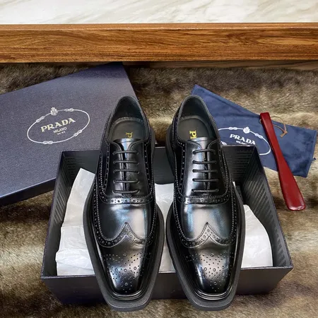 プラダ ビジネスシューズ