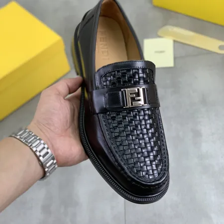 フェンディ ビジネスシューズ