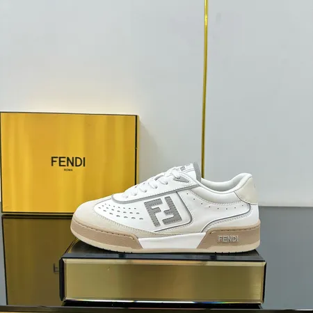 フェンディ カジュアルシューズ