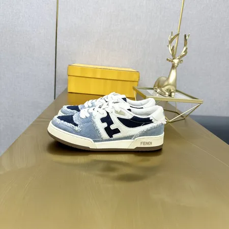 フェンディ カジュアルシューズ