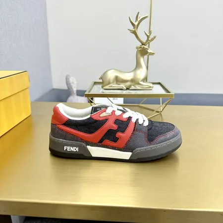 フェンディ カジュアルシューズ