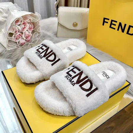 フェンディ スリッパ