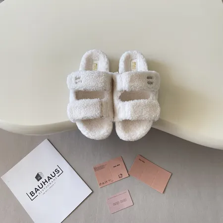 ミュウミュウ スリッパ