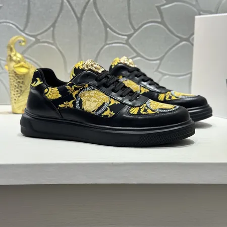 ヴェルサーチ カジュアルシューズ