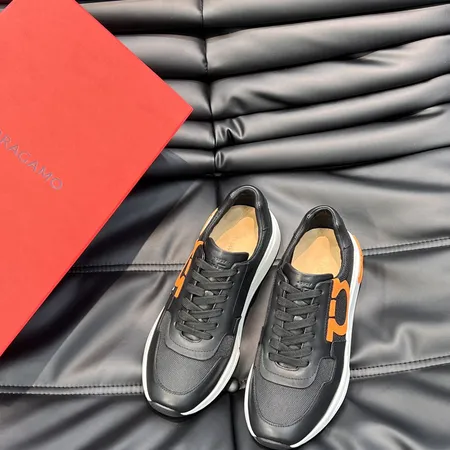 フェラガモ スニーカー