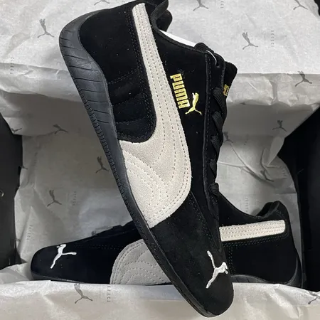 プーマ スニーカー