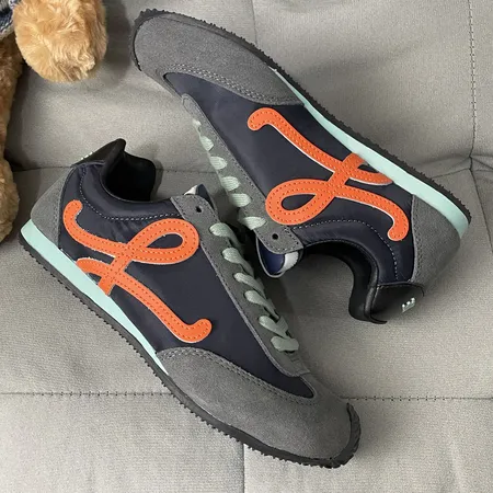 ロエベ カジュアルシューズ