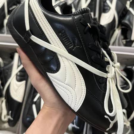 プーマ カジュアルシューズ