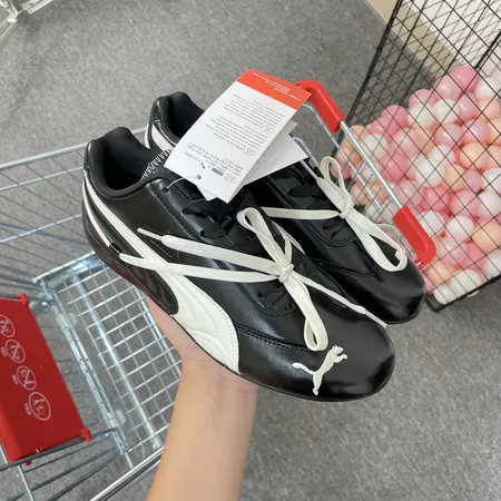 プーマ カジュアルシューズ