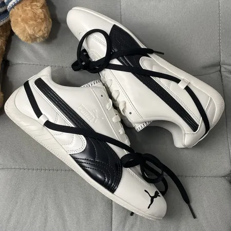 プーマ カジュアルシューズ