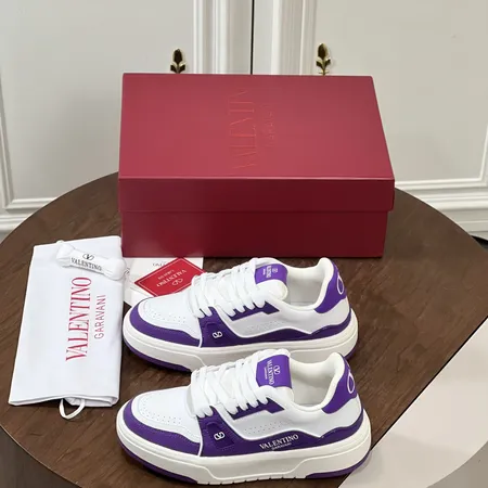 ヴァレンティノ カジュアルシューズ