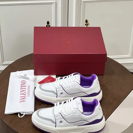 ヴァレンティノ カジュアルシューズ