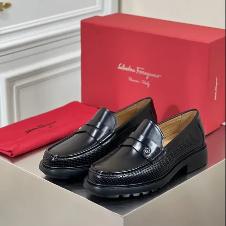 フェラガモ ビジネスシューズ