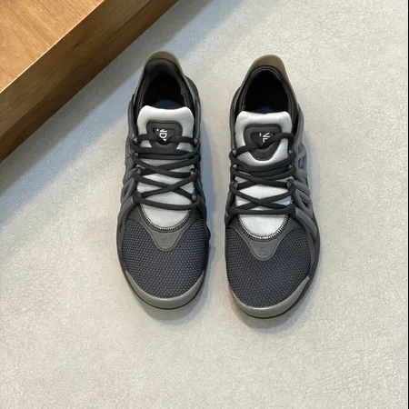 フェンディ カジュアルシューズ