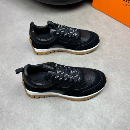 エルメス スニーカー