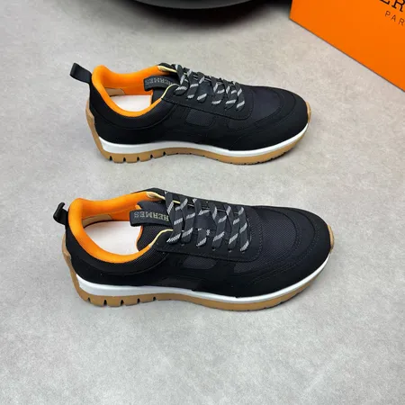 エルメス スニーカー