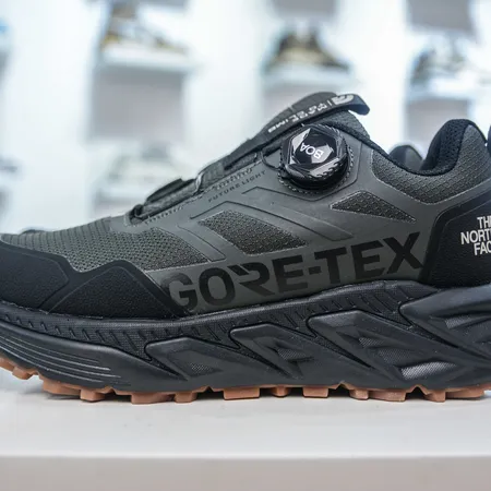 ノースフェイス スニーカー