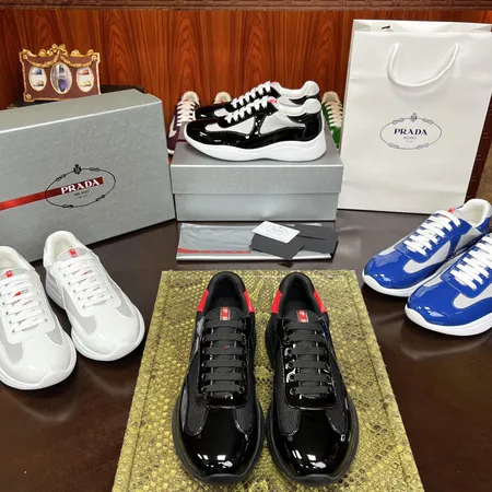 プラダ カジュアルシューズ