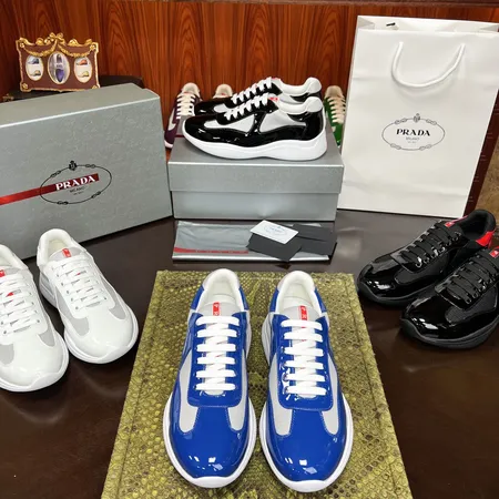 プラダ カジュアルシューズ