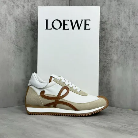 ロエベ スニーカー