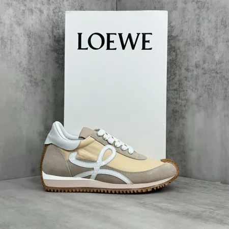 ロエベ スニーカー