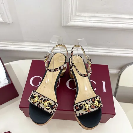 グッチ サンダル