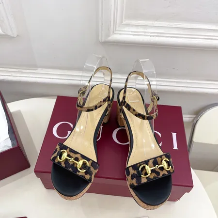 グッチ サンダル