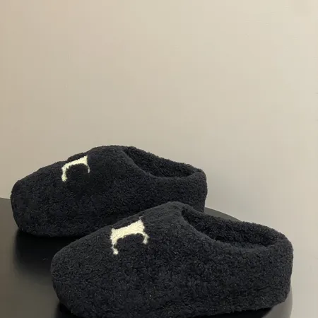 セリーヌ スリッパ