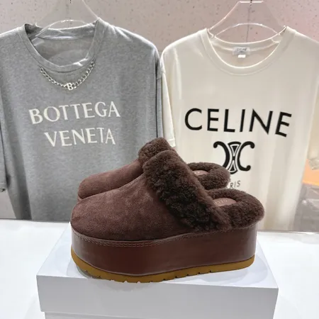 セリーヌ スリッパ