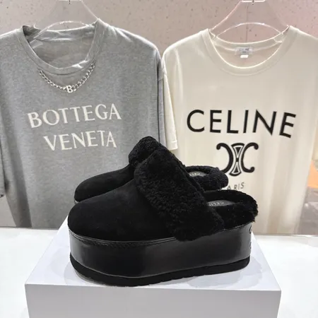 セリーヌ スリッパ