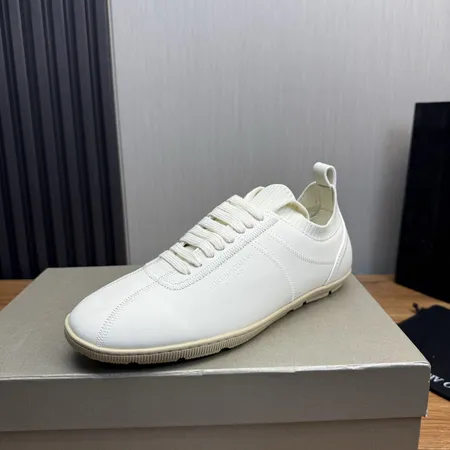 アルマーニ カジュアルシューズ