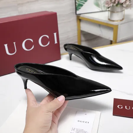 グッチ サンダル