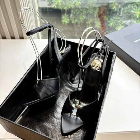 イブサンローラン サンダル