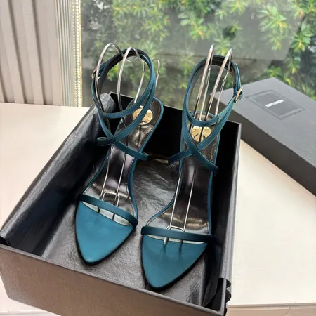 イブサンローラン サンダル