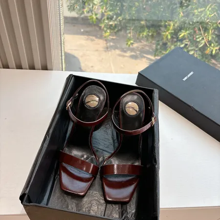 イブサンローラン サンダル