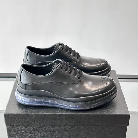 プラダ スニーカー