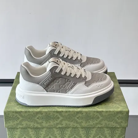 グッチ スニーカー