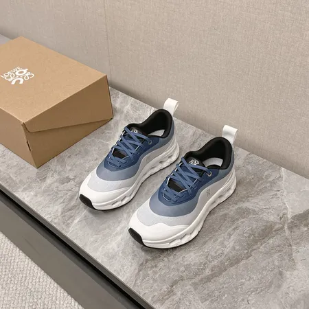 ロエベ スニーカー