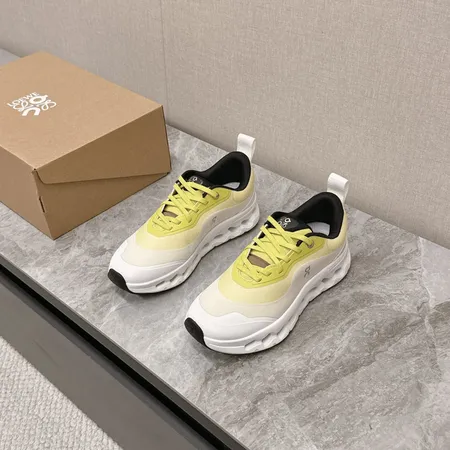 ロエベ スニーカー