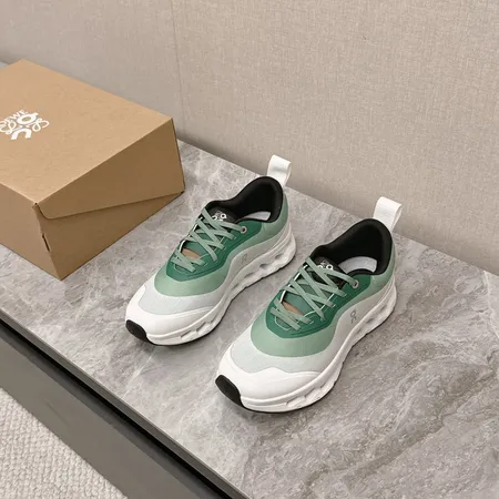 ロエベ スニーカー