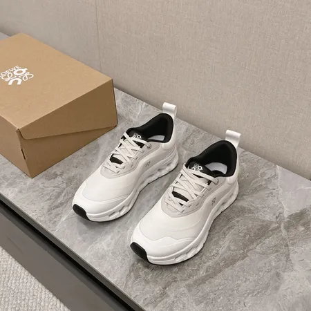 ロエベ スニーカー