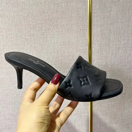 ルイヴィトン サンダル