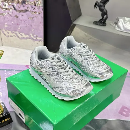 ボッテガ ヴェネタ スニーカー