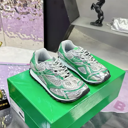 ボッテガ ヴェネタ スニーカー