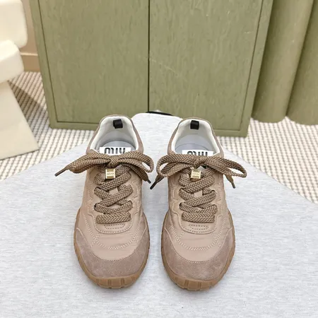 ミュウミュウ カジュアルシューズ