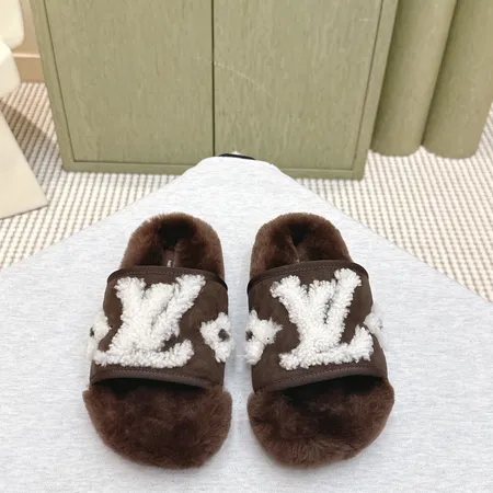 ルイヴィトン スリッパ