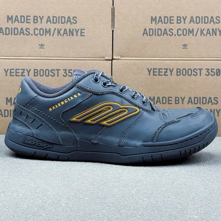 バレンシアガ カジュアルシューズ