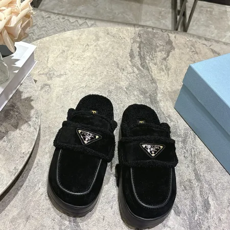 プラダ スリッパ